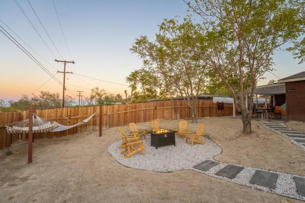 Вілла Palm Vista Retreat *Hot Tub/Cowboy Pool/Hammocks* Джошуа-Трі Екстер'єр фото